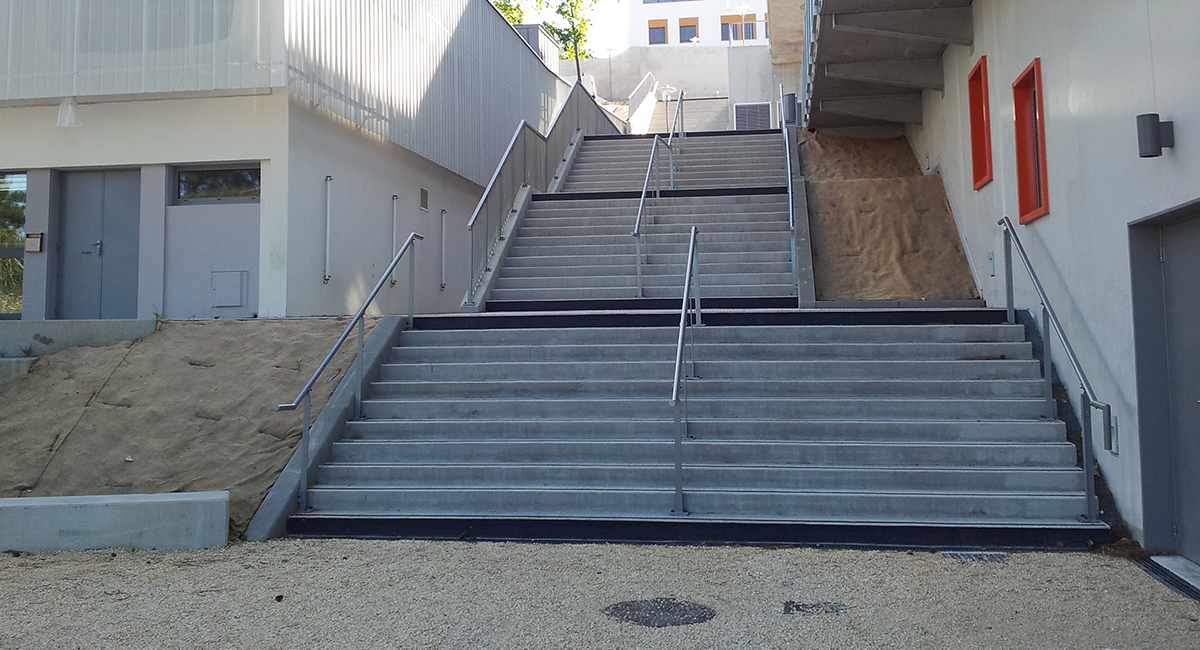 Maçonnerie escalier Faculté de médecine Lyon sud